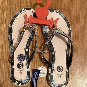Secret Treasures Black Flip-Flop Sandals